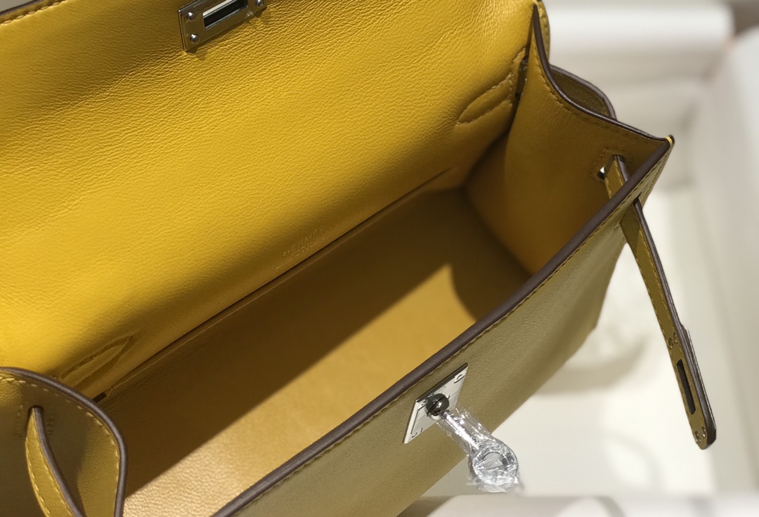 Hermes Mini Kelly Pochette 22cm Bag In Yellow Amber Swift Leather